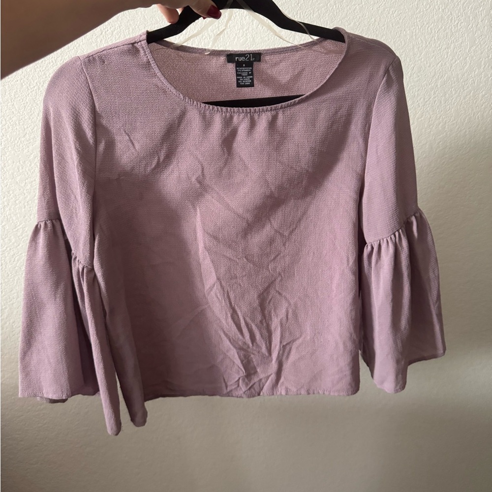 ♥️ 5x$15 Rue21 flutter sleeve blouse